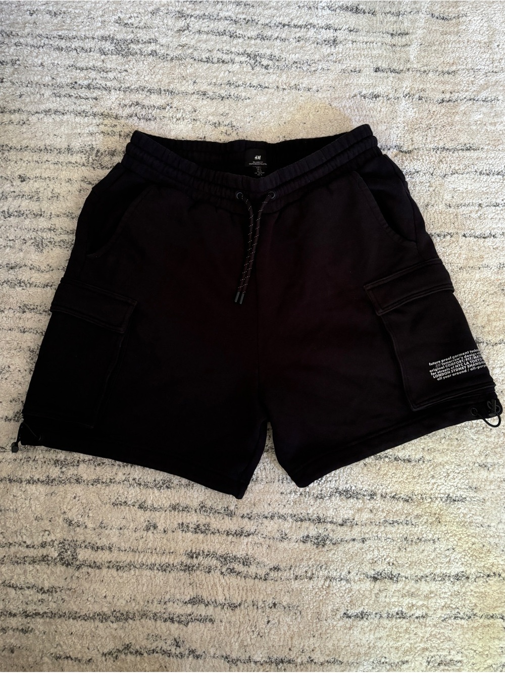 H&M Mens Relaxed Fit Sweatshorts